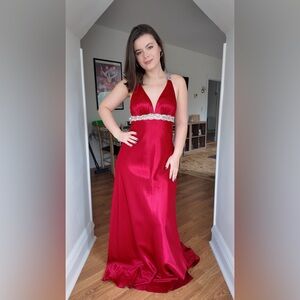 Elegant Red Prom Dress Gown